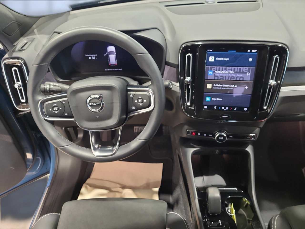 Volvo  XC40 Navi LED Klima Standhzg Einparkhilfe el. Fenster