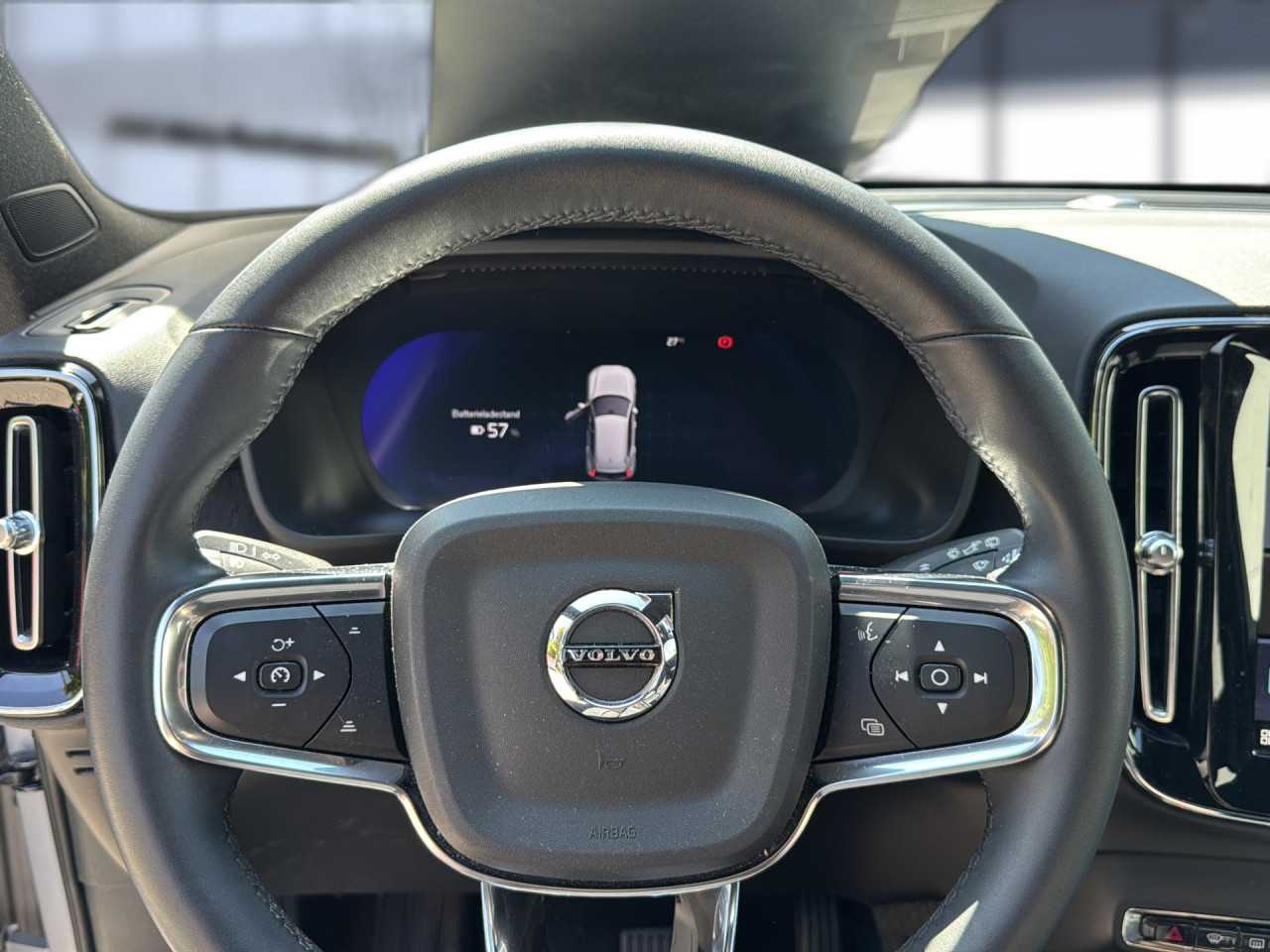 Volvo  XC40 Navi LED Klima Standhzg Einparkhilfe el. Fenster