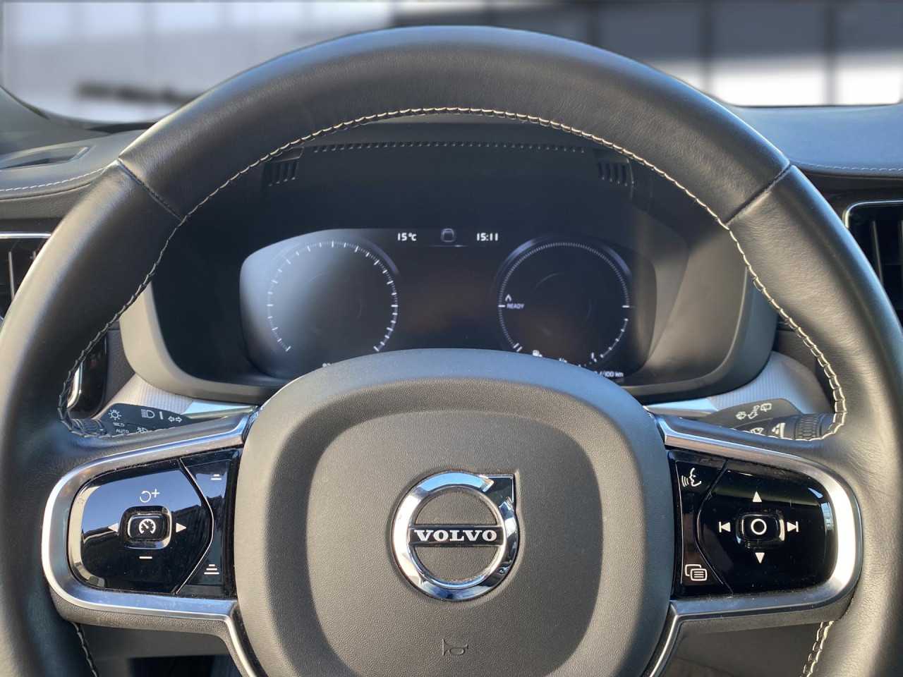 Volvo  XC60 Head Up Display LED Vollleder Klima Einparkhilfe el. Fenster