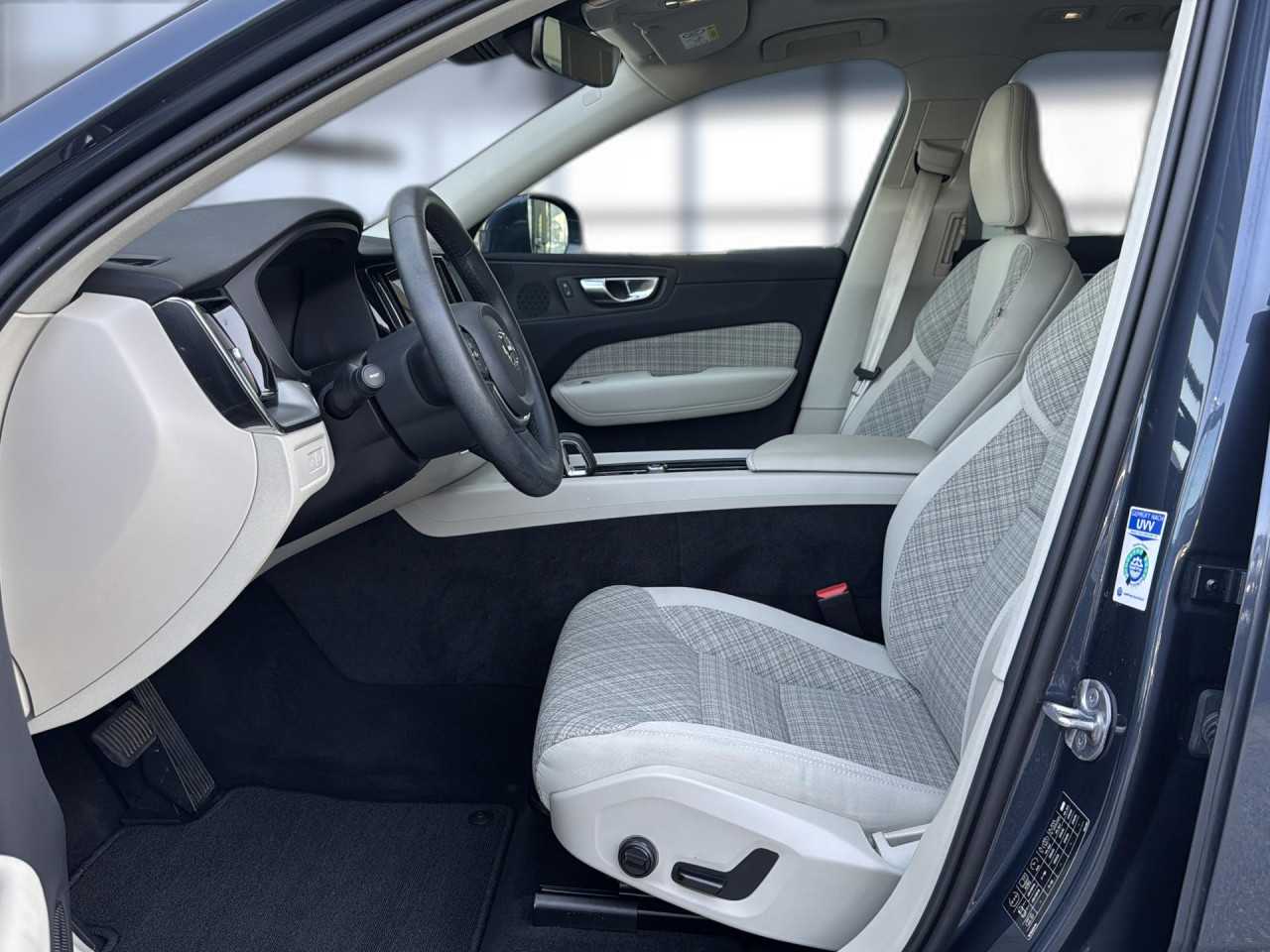 Volvo  XC60 Bluetooth Navi LED Klima Standhzg Einparkhilfe el. Fenster
