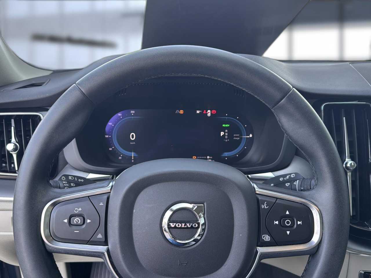 Volvo  XC60 Bluetooth Navi LED Klima Standhzg Einparkhilfe el. Fenster