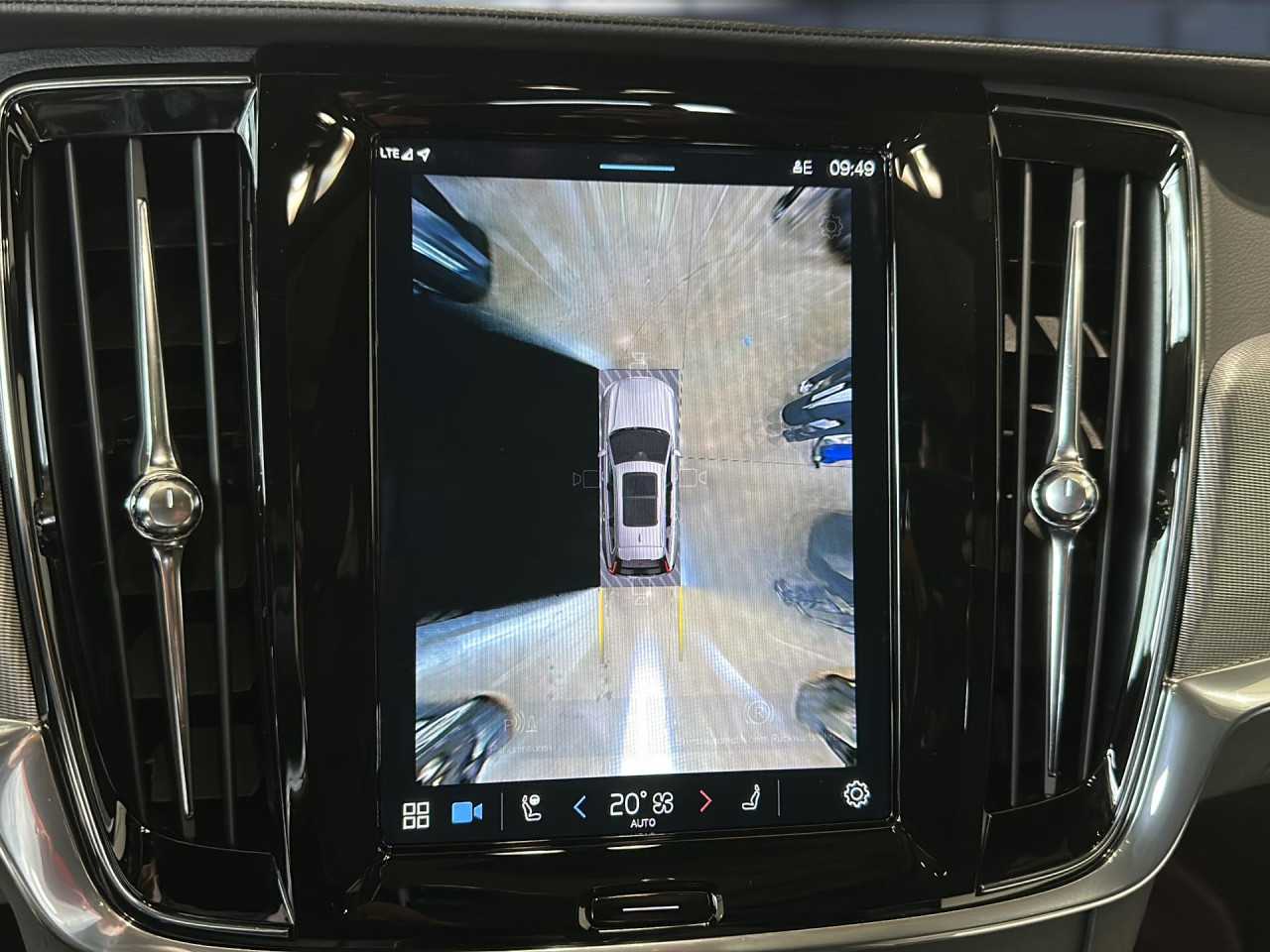 Volvo  Head Up Display Navi LED Vollleder Klima Standhzg Einparkhilfe el. Fenster