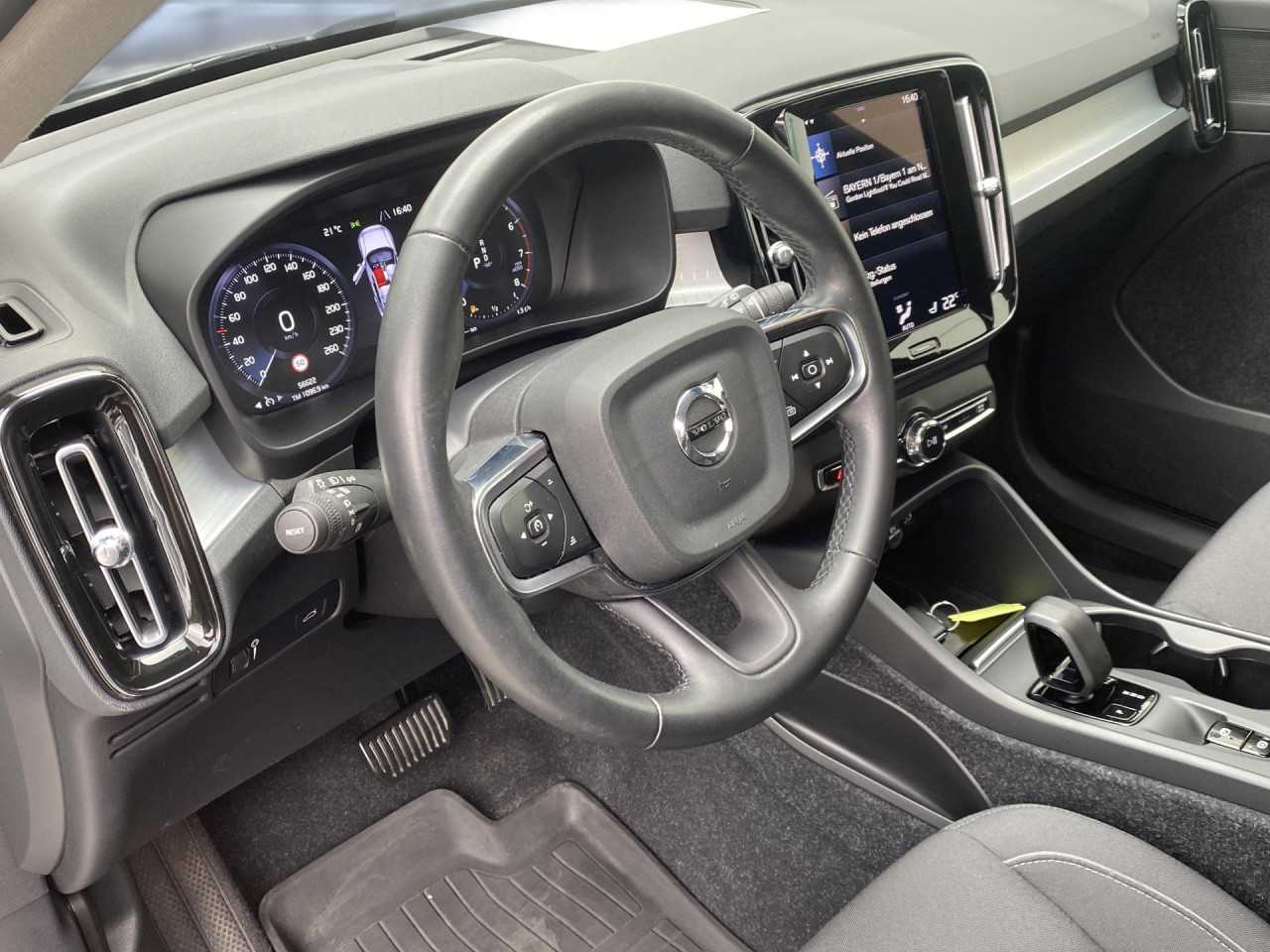 Volvo  XC40 Bluetooth Navi LED Klima Einparkhilfe el. Fenster