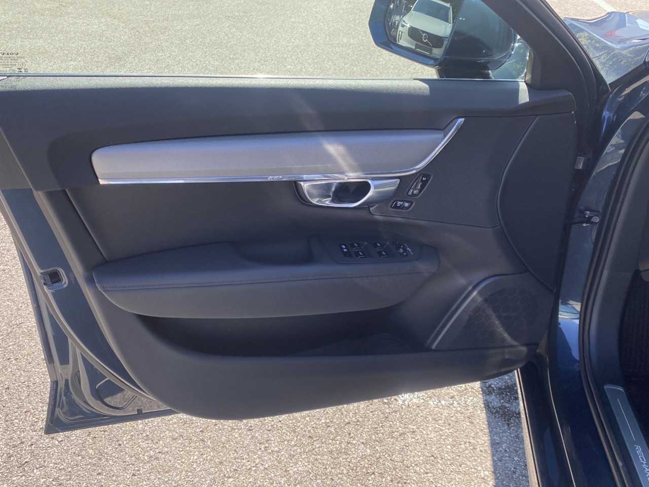 Volvo  Navi Vollleder Klima Standhzg Einparkhilfe el. Fenster