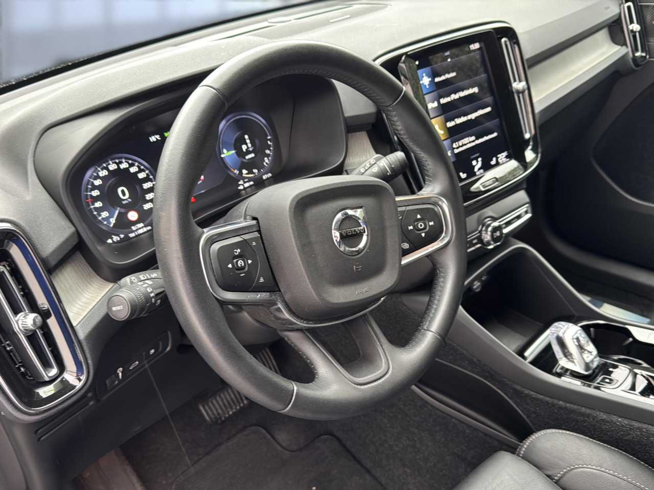 Volvo  XC40 Bluetooth LED Vollleder Klima Einparkhilfe el. Fenster