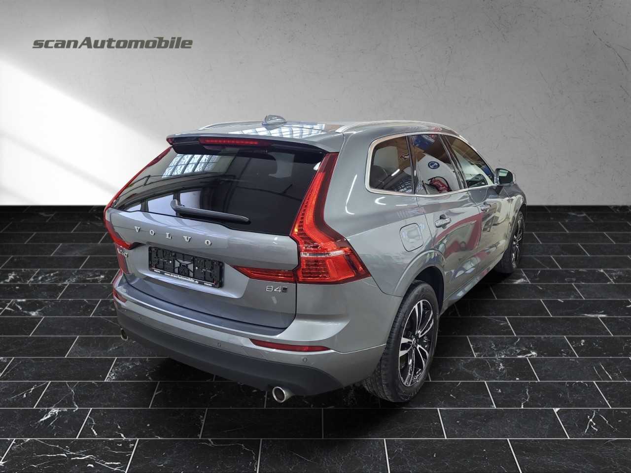 Volvo  XC 60 Momentum Pro AWD Bluetooth Navi LED Vollleder Klima Einparkhilfe el. Fenst