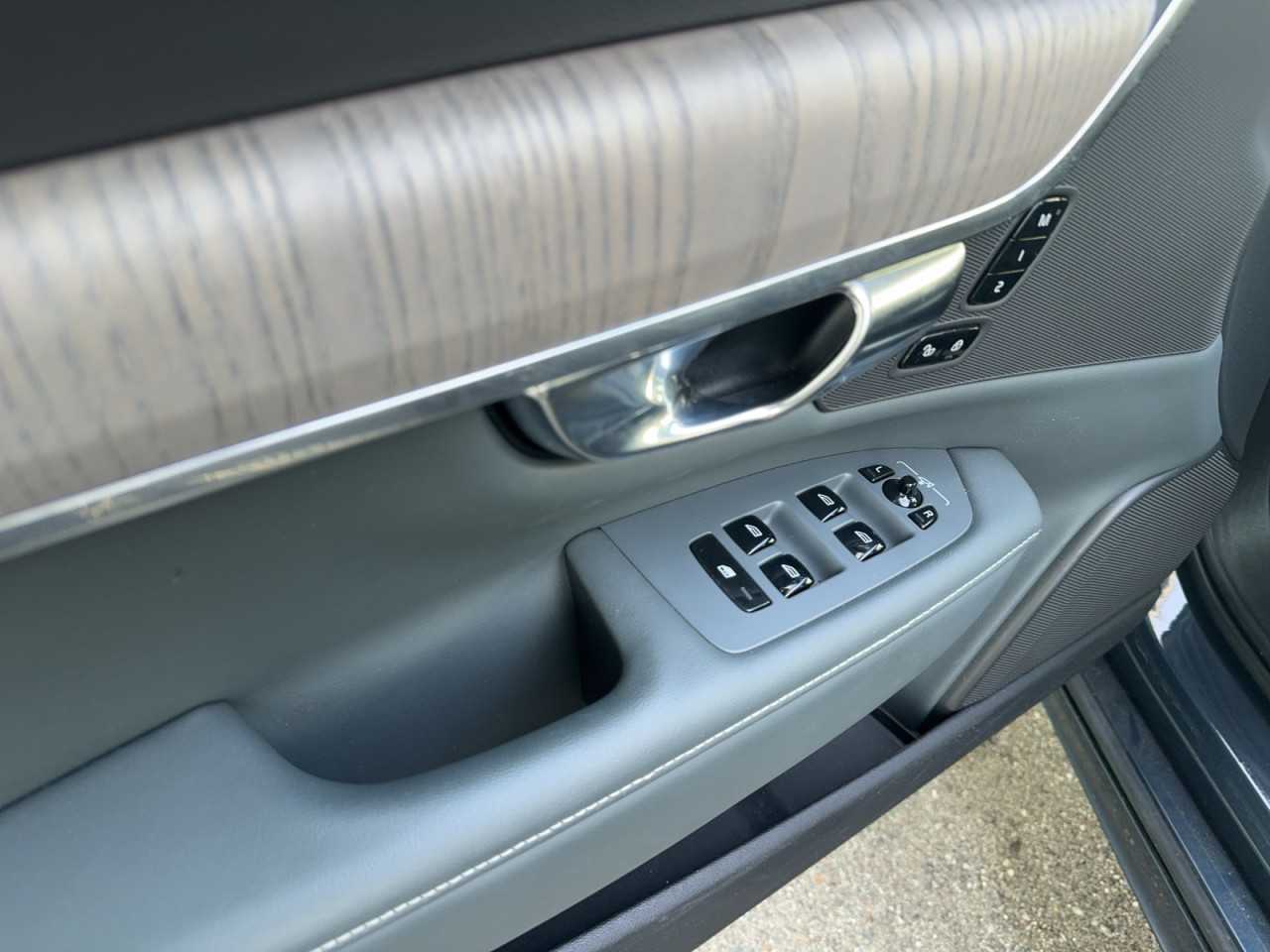 Volvo  V90 Inscription Bluetooth Navi LED Vollleder Klima Einparkhilfe el. Fenster