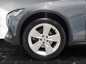 Volvo  V60 CC Pro AWD Bluetooth Navi LED Vollleder Klima Einparkhilfe el. Fenster