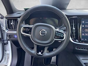 Volvo  V60 R Design AWD Bluetooth Head Up Display Navi LED Klima Einparkhilfe el. Fenst