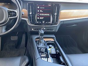 Volvo  V90 Inscription AWD Bluetooth Navi LED Vollleder Klima Einparkhilfe el. Fenster