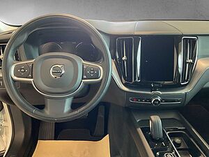 Volvo  XC 60 Momentum Pro 2WD Bluetooth Navi LED Klima Einparkhilfe el. Fenster