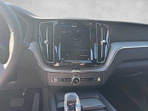 Volvo  XC 60 Plus Dark 2WD Bluetooth LED Klima Einparkhilfe el. Fenster