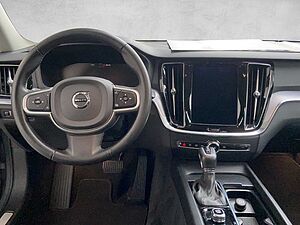 Volvo  V60 Momentum Pro Bluetooth Navi LED Klima Einparkhilfe el. Fenster