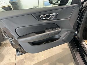 Volvo  V60 CC Pro AWD Bluetooth Navi LED Vollleder Klima Einparkhilfe el. Fenster