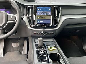 Volvo  XC 60 Momentum Pro 2WD Bluetooth Navi LED Klima Einparkhilfe el. Fenster