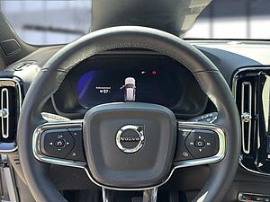 Volvo  XC40 Navi LED Klima Standhzg Einparkhilfe el. Fenster