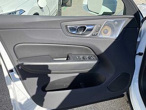 Volvo  XC60 Head Up Display LED Vollleder Klima Einparkhilfe el. Fenster