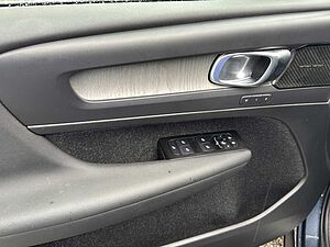 Volvo  XC40 Bluetooth LED Vollleder Klima Einparkhilfe el. Fenster