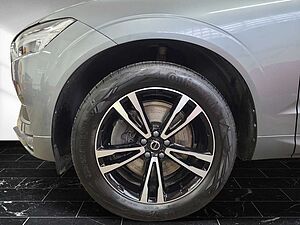 Volvo  XC 60 Momentum Pro AWD Bluetooth Navi LED Vollleder Klima Einparkhilfe el. Fenst