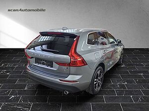 Volvo  XC 60 Momentum Pro AWD Bluetooth Navi LED Vollleder Klima Einparkhilfe el. Fenst