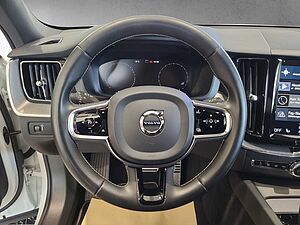 Volvo  XC 60 R Design 2WD Bluetooth Navi LED Klima Einparkhilfe el. Fenster