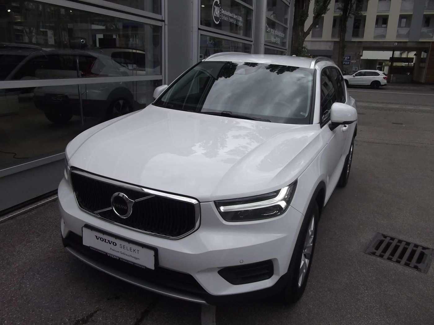 Volvo  Momentum Pro 2WD