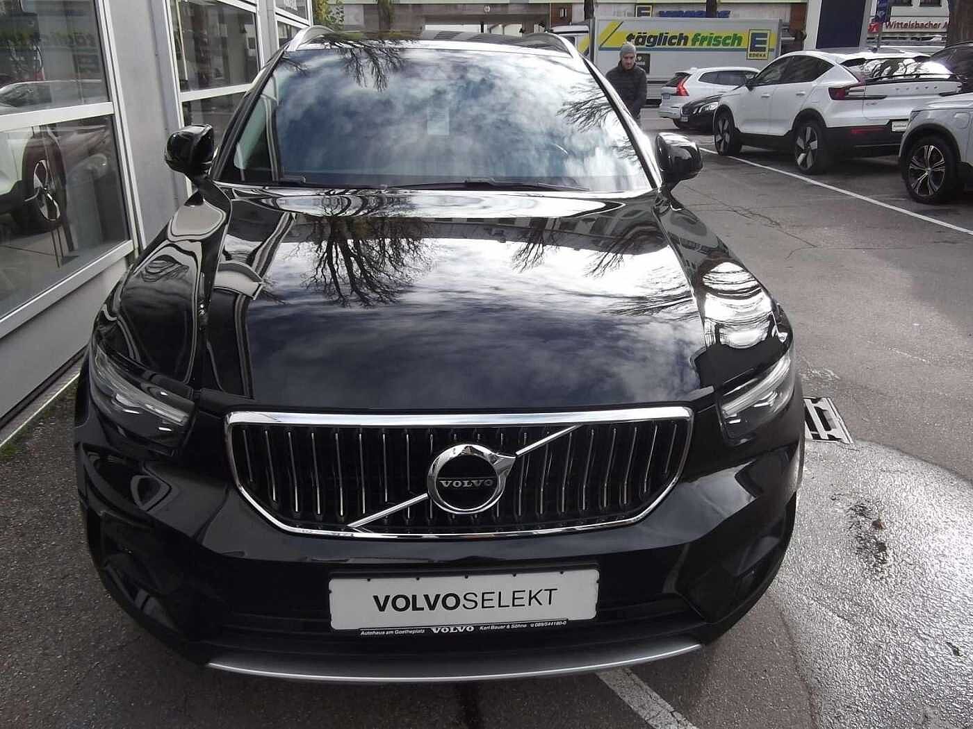 Volvo  Inscription Expression Recharge Plug-In Hyb