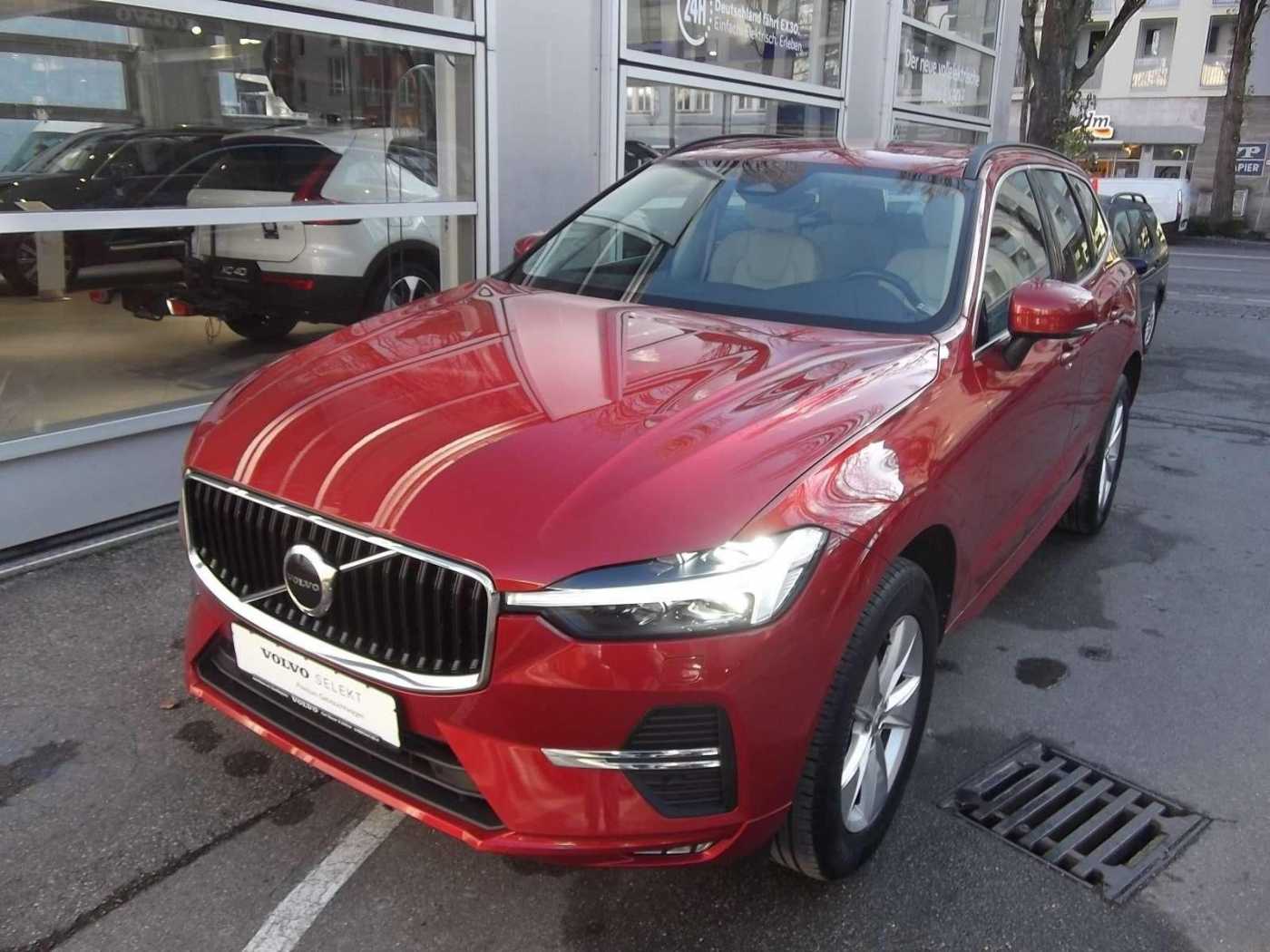 Volvo  Momentum Pro AWD