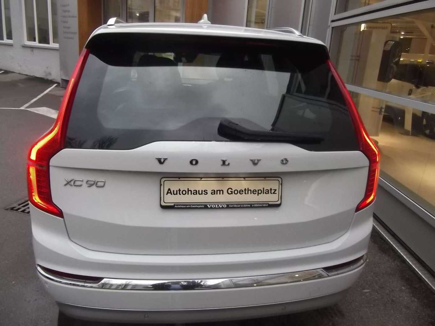 Volvo  Inscription Expression Recharge Plug-In Hyb