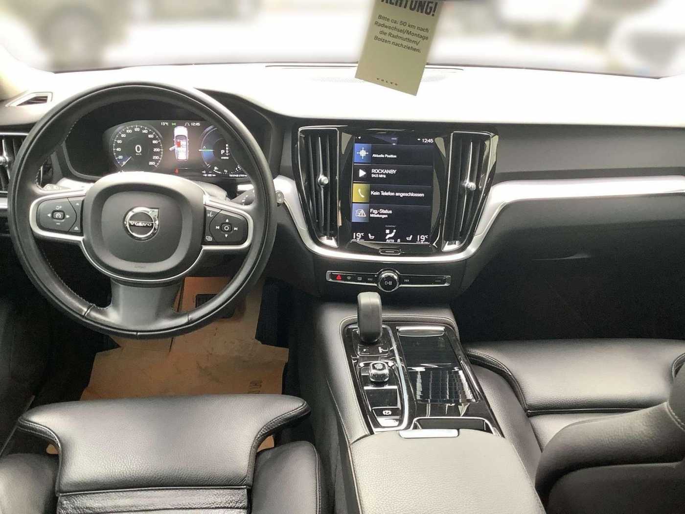 Volvo  Core Plug-In Hybrid AWD
