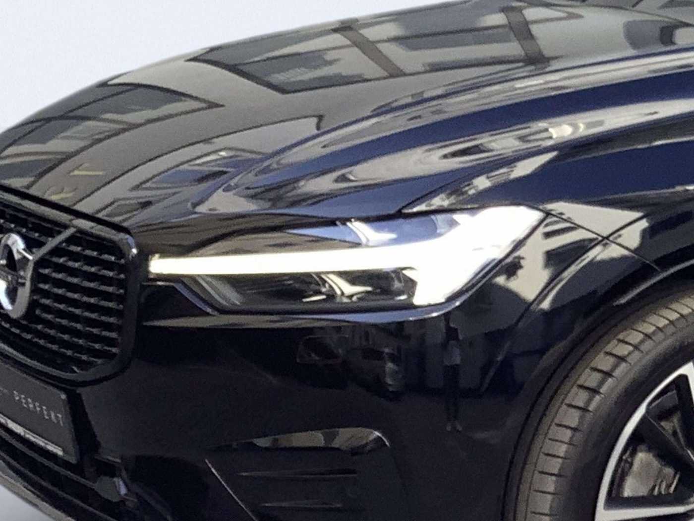 Volvo  R Design AWD