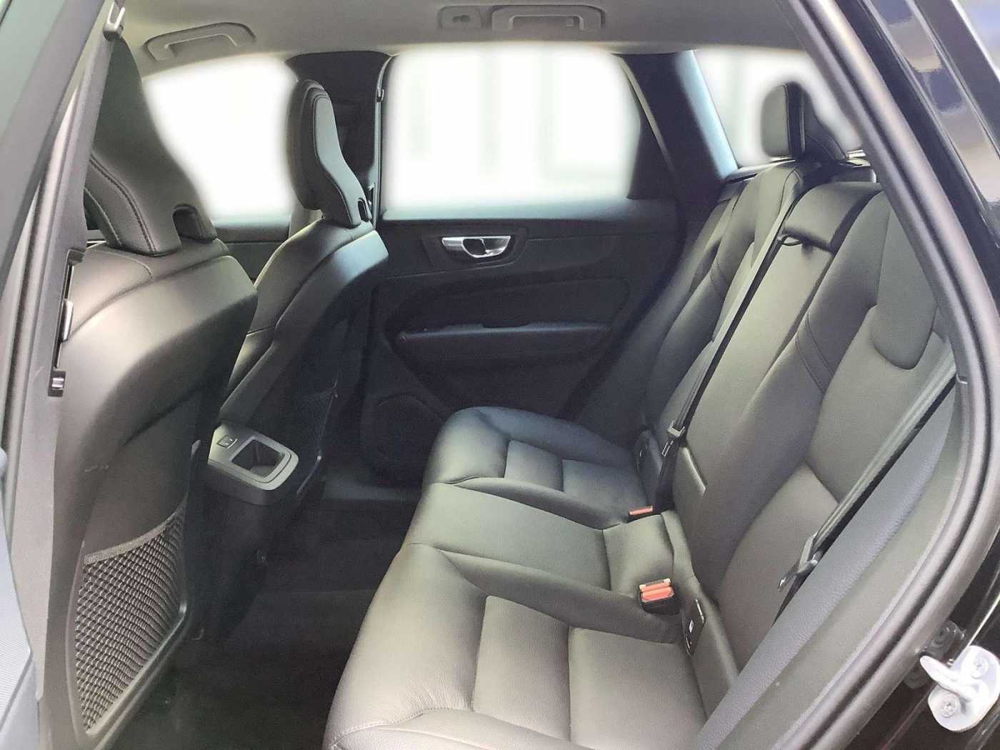 Volvo  Plus Dark Diesel AWD