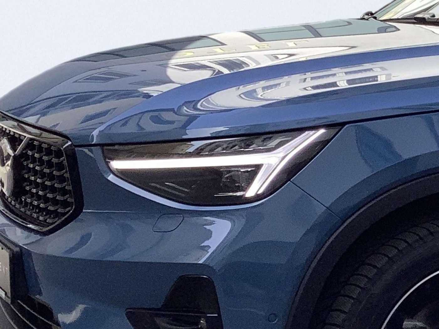 Volvo  Plus Dark 2WD