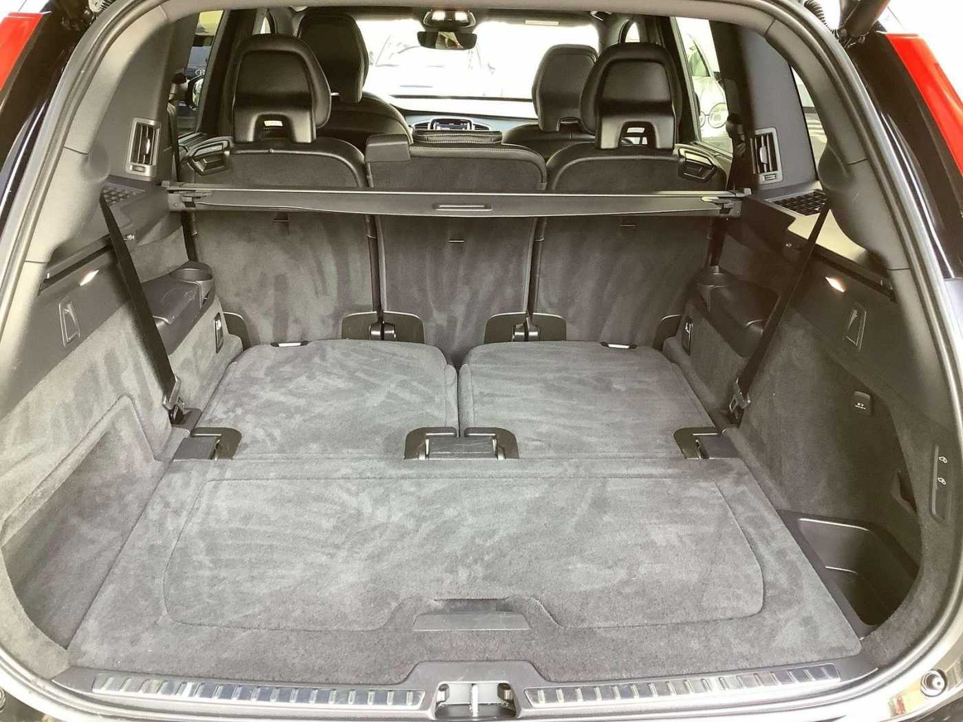 Volvo  Plus Dark 7-Sitzer Plug-In Hybrid AWD