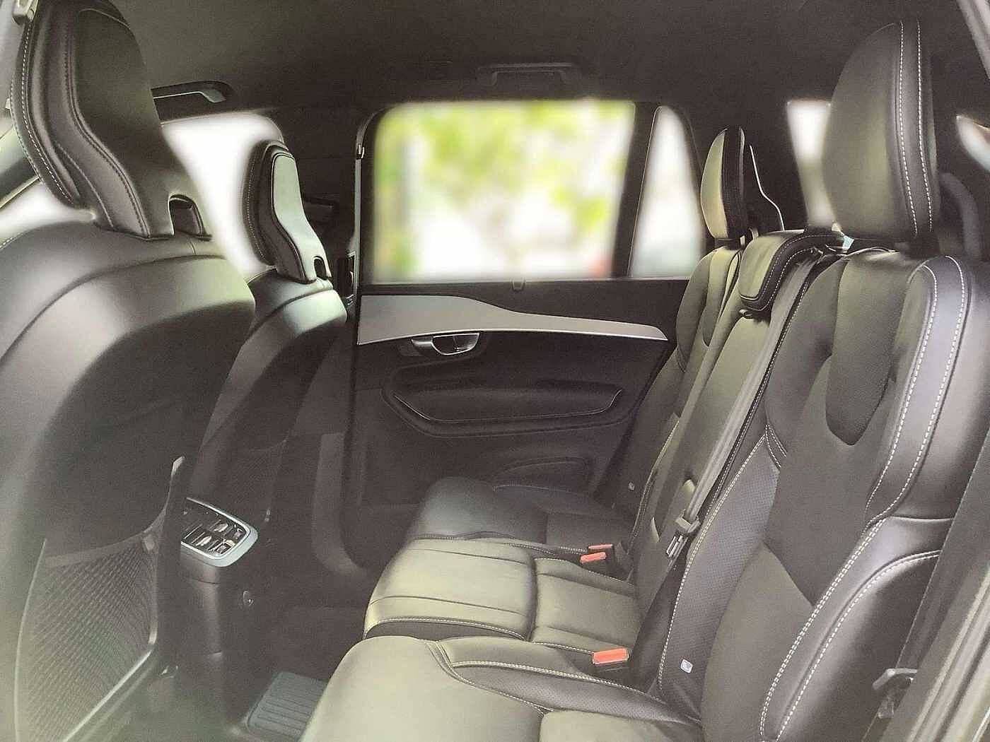 Volvo  Plus Dark 7-Sitzer Plug-In Hybrid AWD