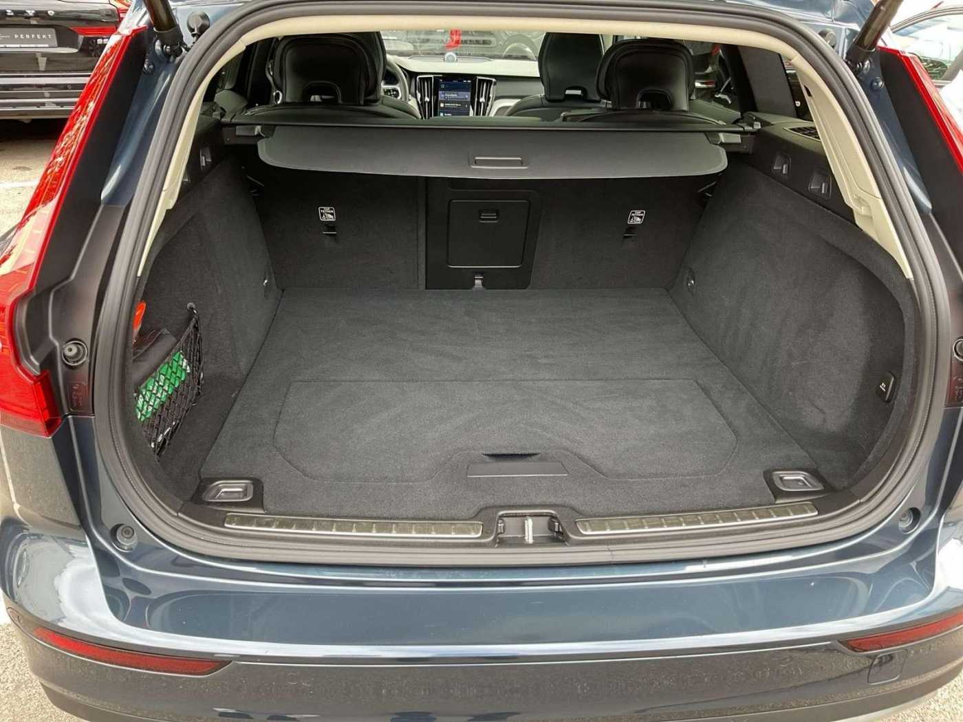 Volvo  Ultimate AWD