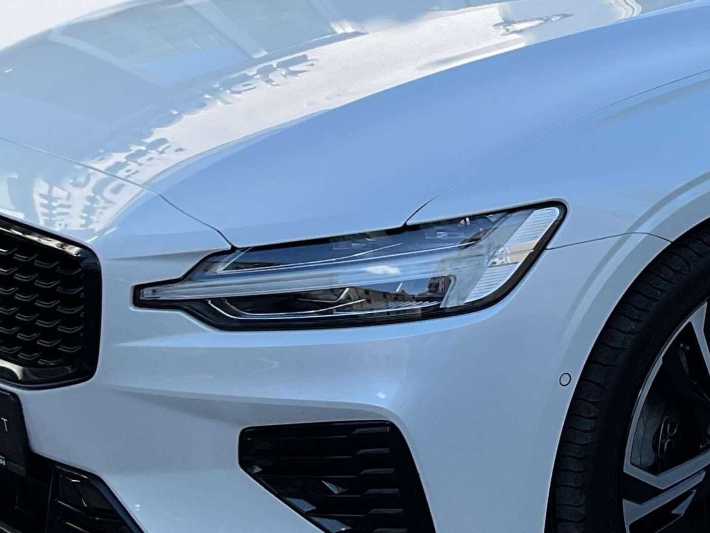 Volvo  Plus Dark Recharge Plug-In Hybrid AWD