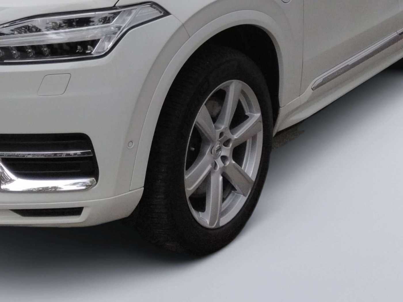 Volvo  Inscription Expression Recharge Plug-In Hyb