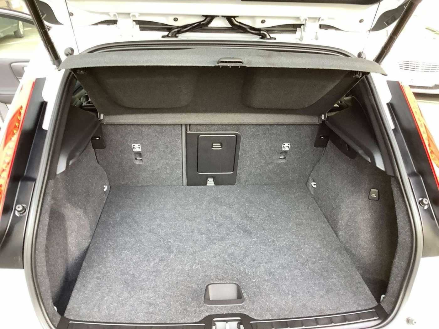 Volvo  Inscription Expression Plug-In Hybrid 2WD