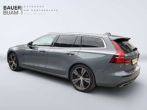 Volvo  Core Plug-In Hybrid AWD