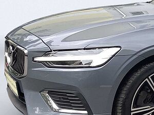 Volvo  Core Plug-In Hybrid AWD