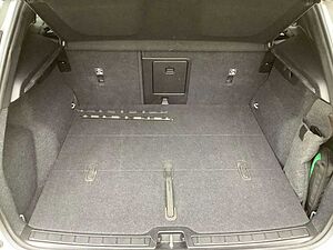 Volvo  B3 FWD Plus Dark