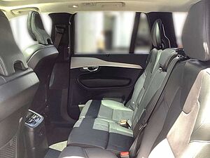 Volvo  Ultra Dark T8 7-Sitzer AWD Plug-In Hybrid