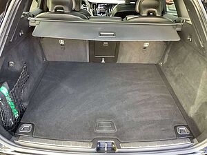 Volvo  R Design AWD