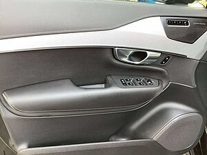 Volvo  Plus Dark 7-Sitzer Plug-In Hybrid AWD