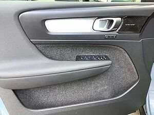 Volvo  Core Plug-In Hybrid 2WD