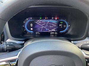 Volvo  Plus Dark Recharge Plug-In Hybrid AWD