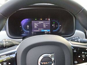 Volvo  Plus Dark Recharge Plug-In Hybrid AWD