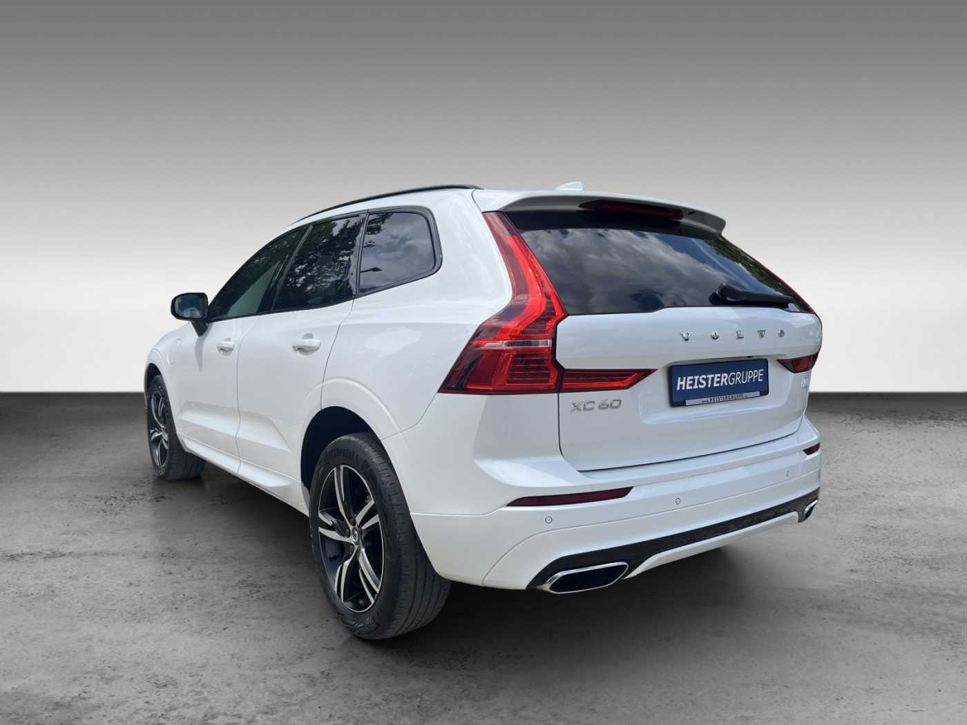 Volvo  T6 R-Design Recharge Plug-In Hybrid AWD