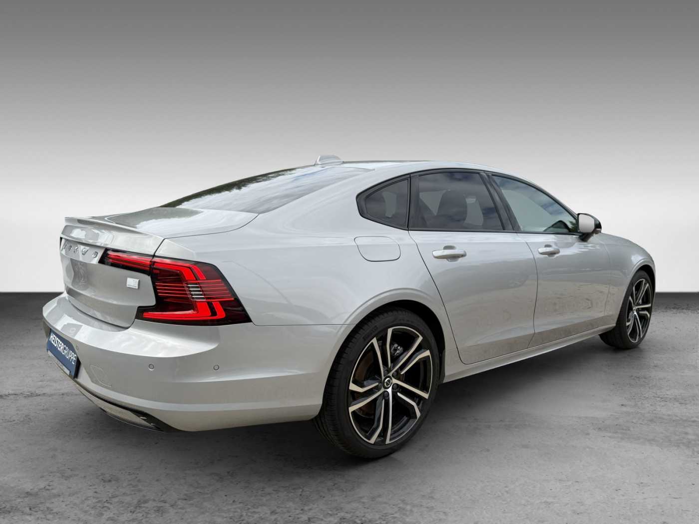 Volvo  T8 AWD Ultimate Dark,
